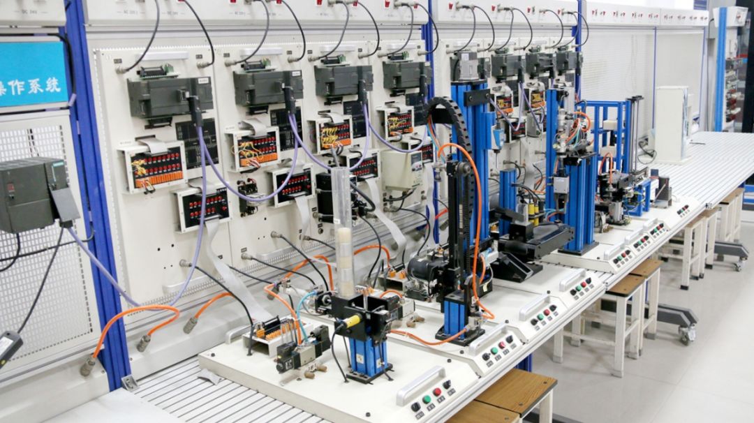 机械设计制造及其自动化就业前景_2025届毕业生就业率最高专业_2025公务员就业形势