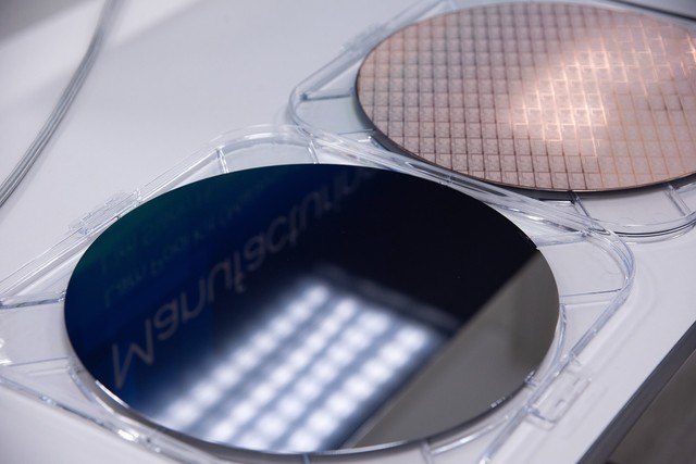 架构设计大改 核显性能翻倍 AI性能跃升!英特尔酷睿Ultra深度解析