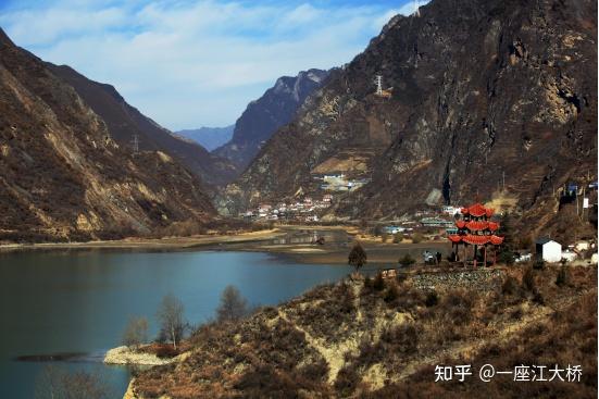 四川旅游攻略_川西旅游路线规划_成都华阳旅行社